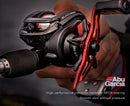 Carretilha Abu Garcia 6.4:1 BLACKMAX 3 [GANHE 1 ÓCULOS GRÁTIS]